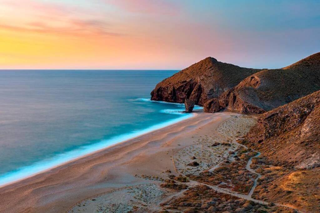 Atico Con Encanto En Cabo De Gata. A 100m De La Playa. Apartment